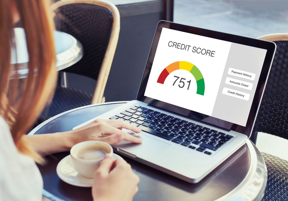 credit score of 751 on laptop